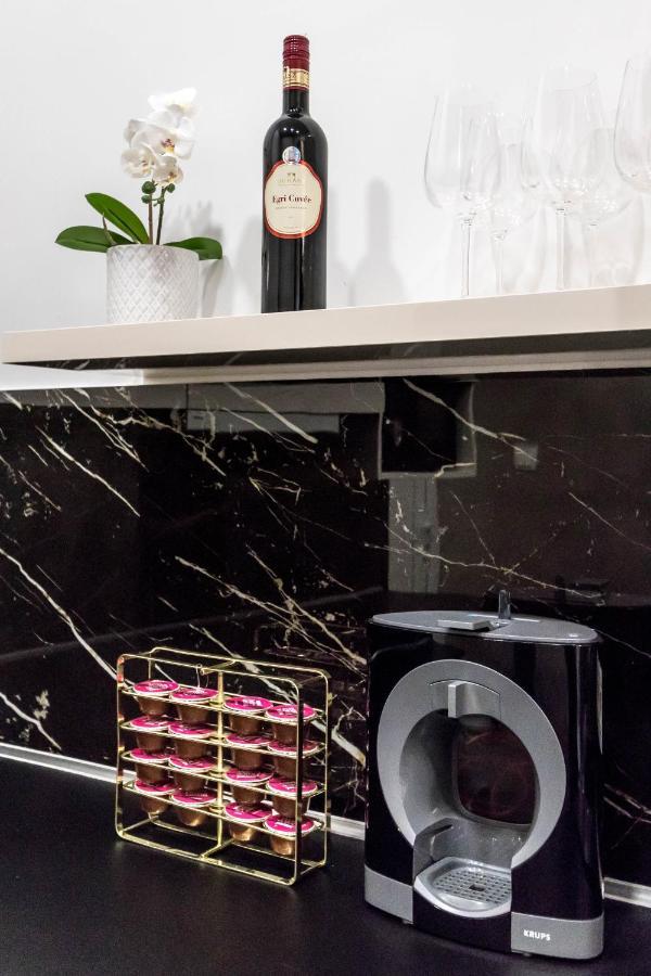 George'S Luxury Apartment At Danube Budapest Bagian luar foto